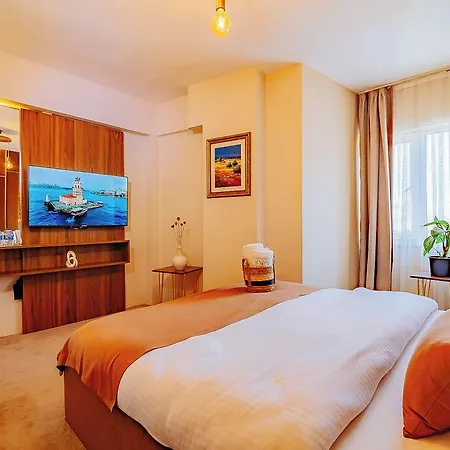Petra Galata 3*