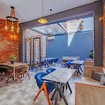 Ali Khan Hotel 3*