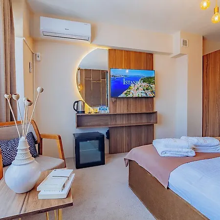Ali Khan Hotell 3*