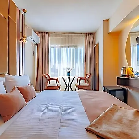 Petra Galata Otel 3*