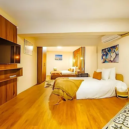 Petra Galata Otel 3*