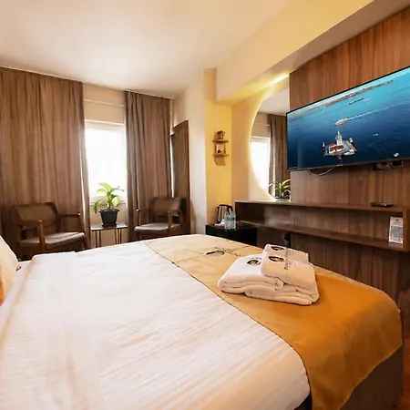 Petra Galata 3*