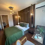 Ali Khan 3*